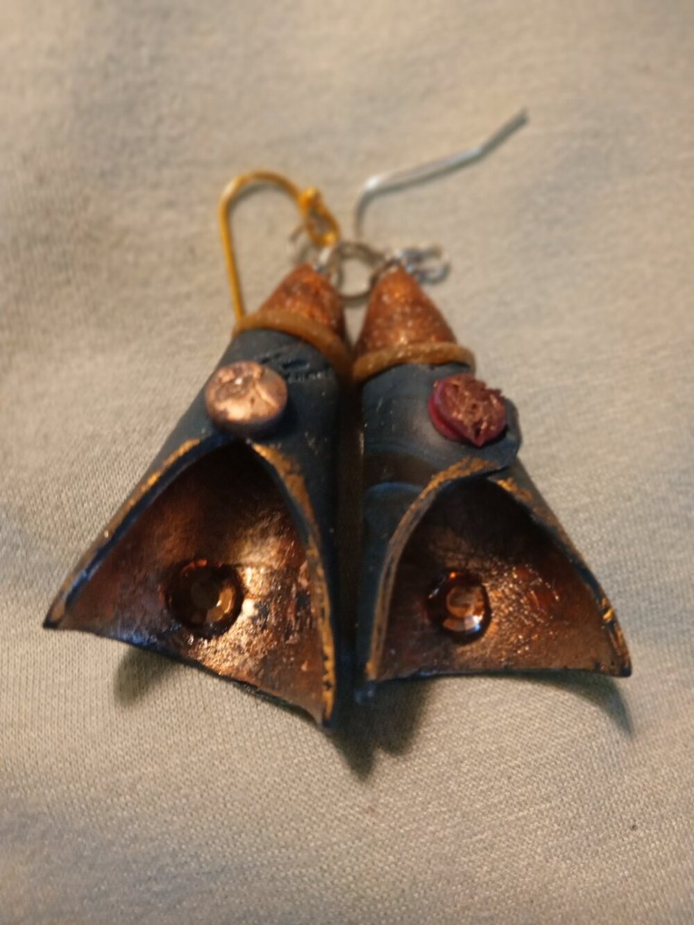 UNIQUE TEE PEE EARRINGS